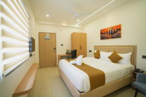 YVK GRAND INN Kukatpally