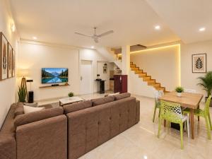 3BHK II WHITE TIGER VILLA II AC II PVT POOL II BY EMPYREAN STAY Il