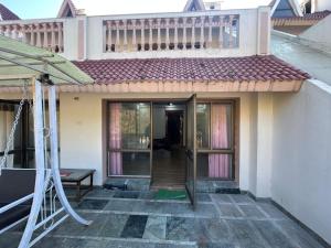 Dynasty home stay