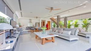 Tropical Gateway 4 BR Pool Villa Samakki