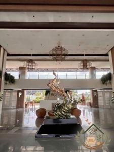 Cozy unit Near Mactan Airport with Balcony and Pool Primeworld District