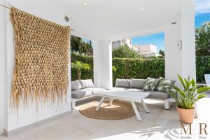 Beachfront Villa Casa Blanca Ref #31