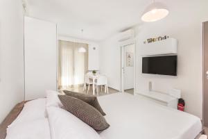 Torripa Collection - Domus Traiana - Rome Airport