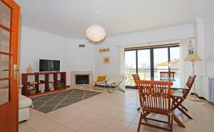 B109 - Beachside Escape Apartment in Lagos