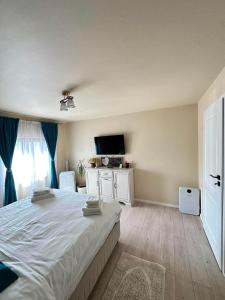 Green Nest Retreat - Sauna, Hot Tub & Garden