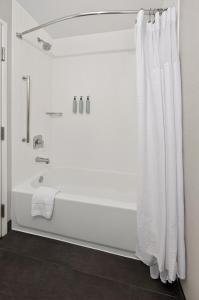 Courtyard by Marriott Burlington