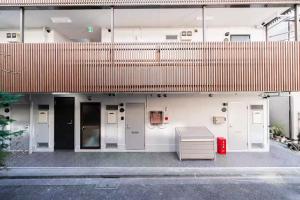 Kagurazaka SAIEI HOTEL 201 ,10 minutes by subway to Ginza , 15 minutes to Shinjuku , Ikebukuro , features 2 bedrooms, a living room, and 4 beds