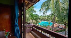 Lang Co Beach Resort
