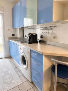 Bright 2-Bedroom Apartment with Balconies near San Raffaele Hospital
