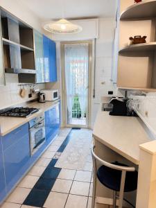 Bright 2-Bedroom Apartment with Balconies near San Raffaele Hospital