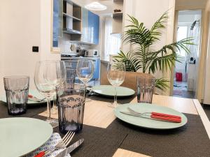 Bright 2-Bedroom Apartment with Balconies near San Raffaele Hospital