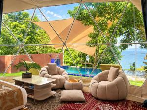 Beachfront Luxury, Resort Dome, Private Pool - Pebble Walk Resort
