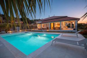 CAPOVILLAS - Villa Serenità - with private pool and ocean view