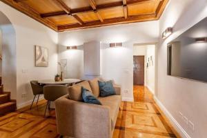 Massa Aurelia Court