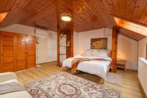The Secret Garden Apartments