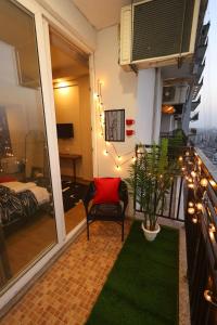Cherry Noir Near EXPO & METRO Pari Chowk Cozy Stay