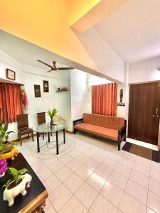 Tranquil Guest House ll 2 BHK ll Garden ll WiFi ll TV