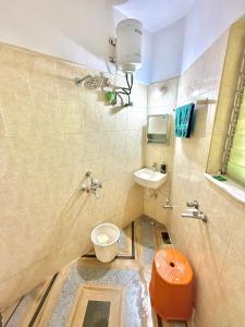 Tranquil Guest House ll 2 BHK ll Garden ll WiFi ll TV