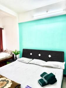 Tranquil Guest House ll 2 BHK ll Garden ll WiFi ll TV