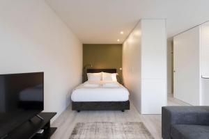 Modern Loft with Gym & Parking by LovelyStay