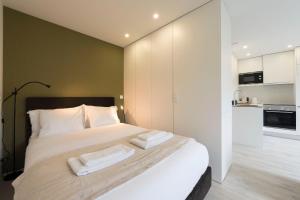 Modern Loft with Gym & Parking by LovelyStay