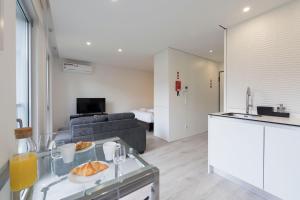 Modern Loft with Gym & Parking by LovelyStay