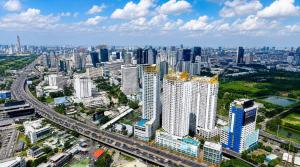 TC Green Rama 9 High-Floor Apartment by WCC