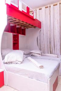 Luxury City View King & Family Bunk bed Suite