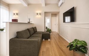 Tornabuoni Place by MMega