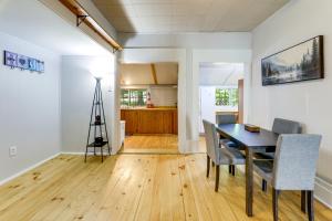 Adirondack Cabin at Historic Fenton House Hotel