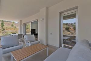 Luxury 3BR Solana Retreat in La Cala Golf