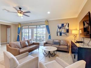 8BR Villa, Private Pool & Water Slides
