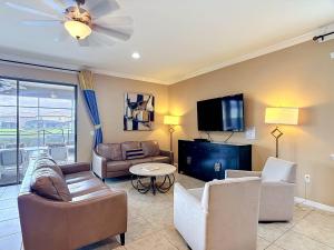 8BR Villa, Private Pool & Water Slides