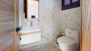 APARTAMENTO CERCA DEL AEROPUERTO DE SANTIAGO 3 Hab