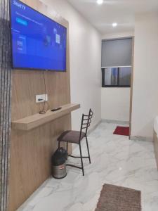 Shree Sai Lodge - 150m from Prayagraj Junction