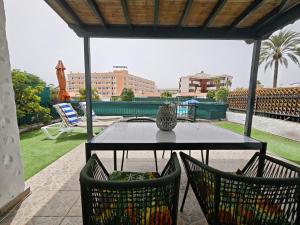 2 bedroom bungalow with parking
