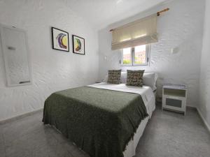 2 bedroom bungalow with parking
