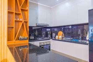 Luxury Nuru Crest Executive Residence
