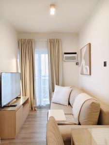 Coastal Crest View l 1BR with Balcony l Pool