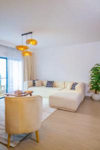Luxury Nuru Crest Executive Residence