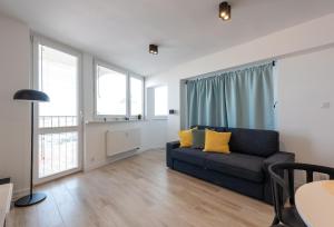 Wroclove Manhattan Apartment