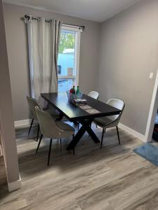 Entire house in Whitmore park 7 Bed 2 Bath