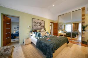 Daugava rrlux Penthouse with fireplace and free parking