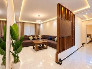 Superb 3-bedroom family apartment across from the stadium