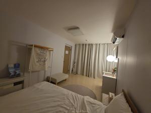 3BR Home near Airport Families & Groups welcome