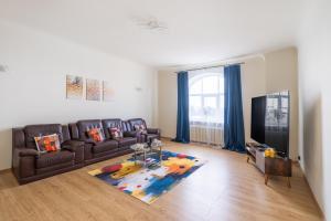 Cinema Living Room - 3 Bedroom - 6 Guests