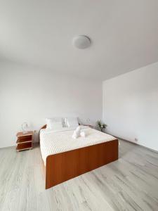 Urban Escape - Chic & Spacious Apartment