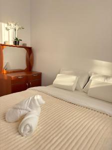 Urban Escape - Chic & Spacious Apartment