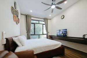The whole house has 6 airy rooms - Enthusiastic host
