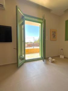 Elegant Aegina Apartment